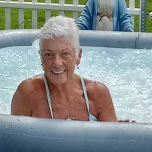 Meet your Posher, Joni